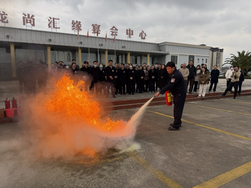 消防培训进机关 护航便民服务