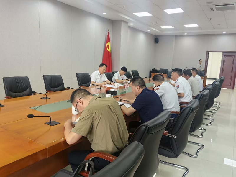 玉溪市委常委、常务副市长谭伟 组织研究消防工作