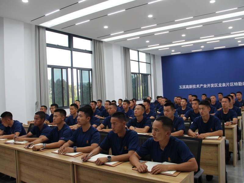 新消防员转段训练系列报道二十六：多维发力抓实训 淬火砺剑育新蓝